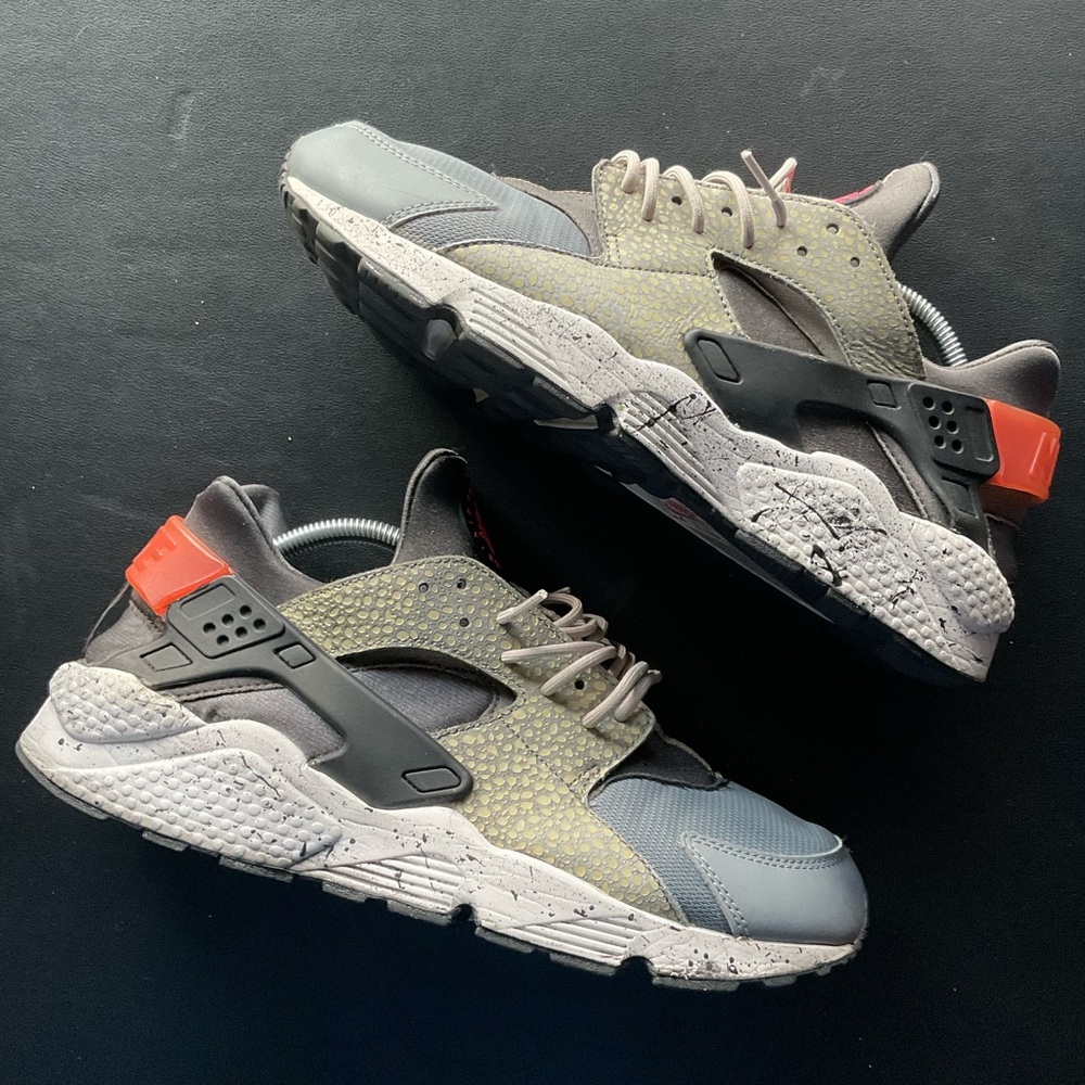 Nike Air Huarache Run Premium (Safari), Size 11, Pre-Loved.